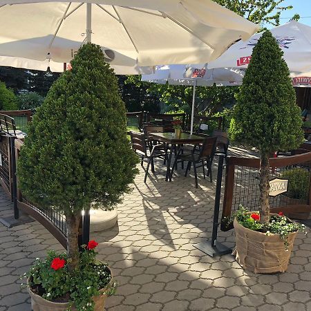Bialy Kruk Hotel Starogard Gdański Kültér fotó